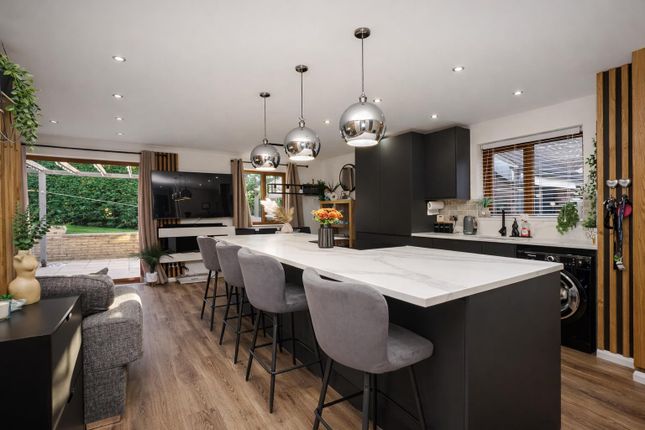 10, Maple Heights, St. Leonards-On-Sea photo 3