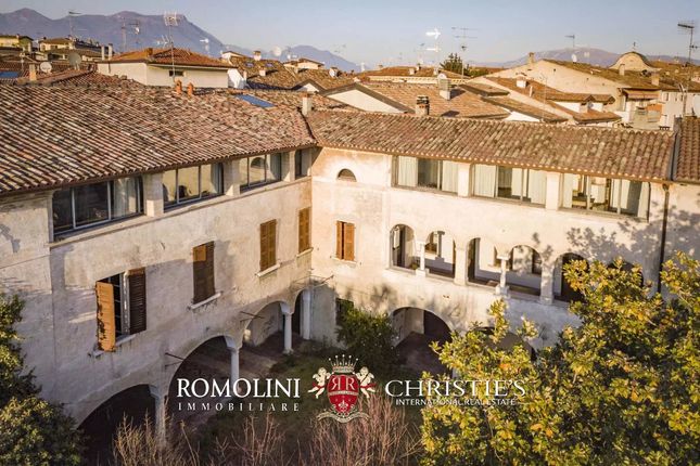 Thumbnail Villa for sale in Manerba Del Garda, 25080, Italy