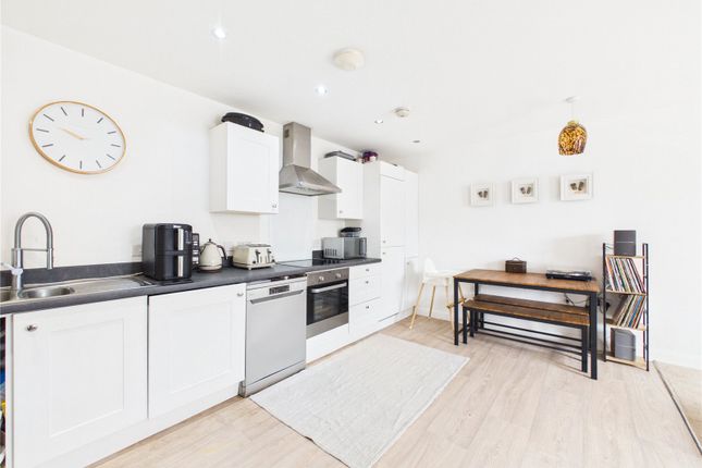 67, Elmtree Way, Bristol photo 4