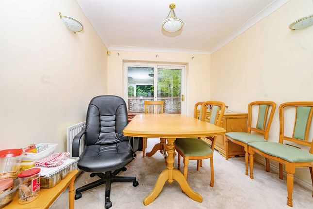 32, Launton Close, Luton photo 4
