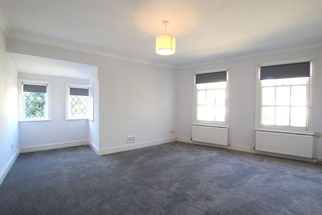 48b Pinner Park Gardens, Harrow, London photo 2