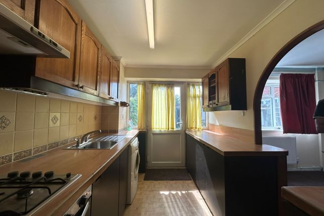 7 Exmouth Road, HAYES photo 3