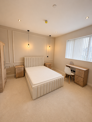 Eaton Crescent , Swansea  photo 4