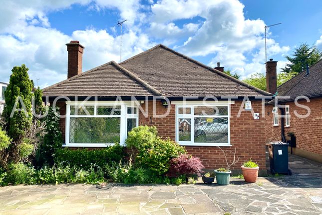 Thumbnail Detached bungalow to rent in Elmfield Road, Potters Bar