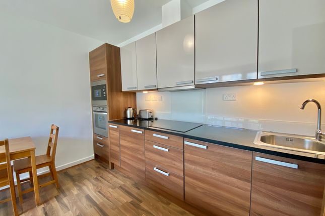 Carmine Wharf, 30, Copenhagen Place, London photo 3