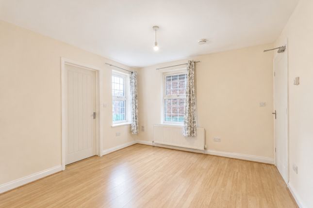 34, Abercromby Avenue, High Wycombe photo 3