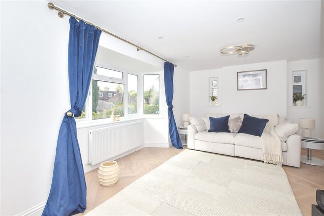 Penland Close, Haywards Heath photo 3
