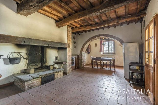 Villa for sale in Ciggiano, Toscana, Italy