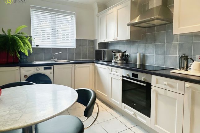 Flat for sale in Caversham Place, Sutton Coldfield