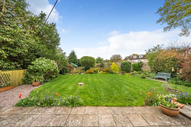 7, Cricket Hill, Wokingham photo 4