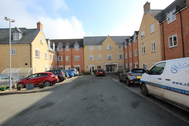 Flat for sale in Cresswell Close, Kidlington
