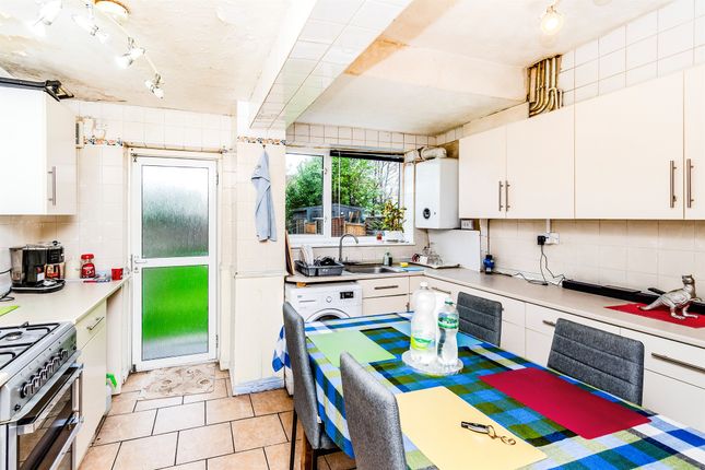 14, Derby Avenue, Wolverhampton photo 3