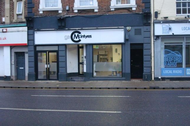 Retail premises to let in St. Marys Street, Bedford