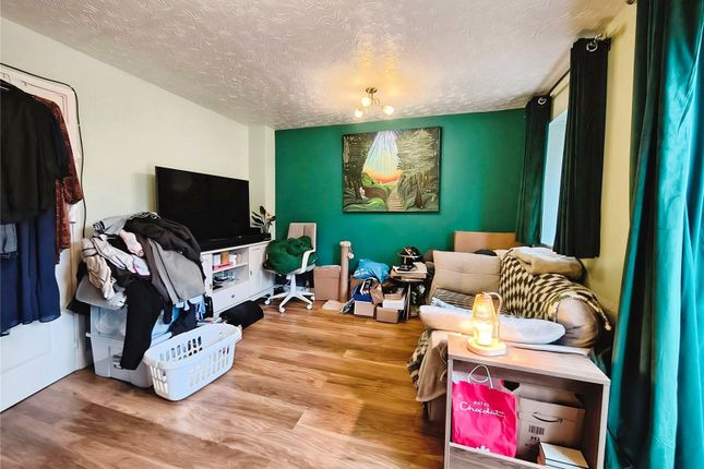 10, Eastwood Drive, Telford photo 3