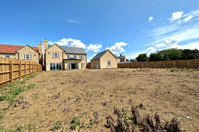 Detached house for sale in Kym View Close, Huntingdon