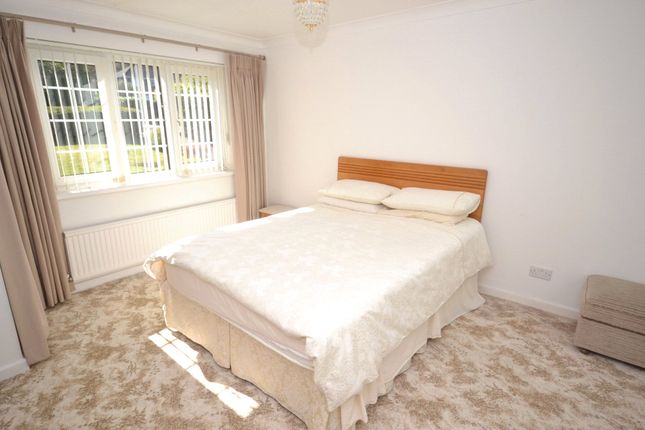Flat 4,, Brook Meadow Court, Budleigh Salterton photo 4