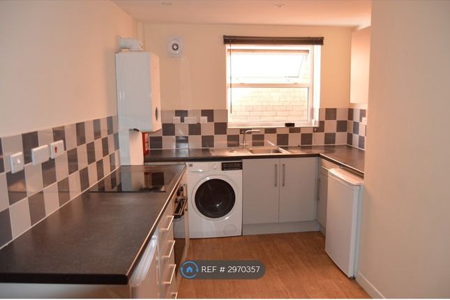 Flat, Spilman Street, Carmarthen photo 2
