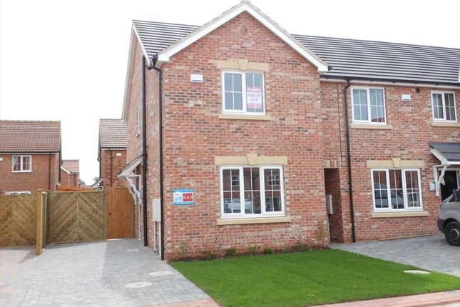 Thumbnail Town house to rent in Scholars Walk, Brigg