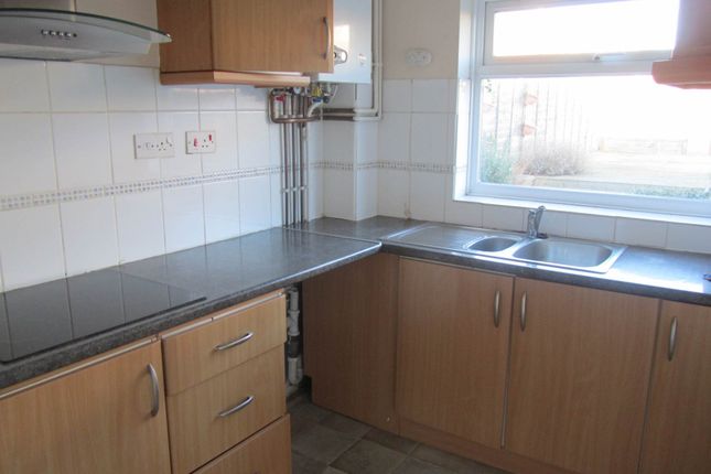 9, Heather Close, Eastbourne photo 2