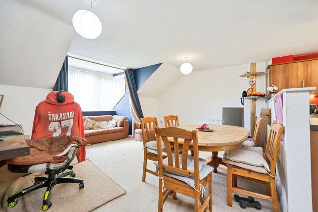 24/The Elms, 46 Henconner Lane, Leeds photo 3