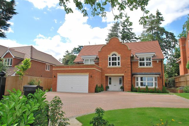 Thumbnail Detached house to rent in Dutch House Forty Green Road, Knotty Green, Beaconsfield, Buckinghamshire