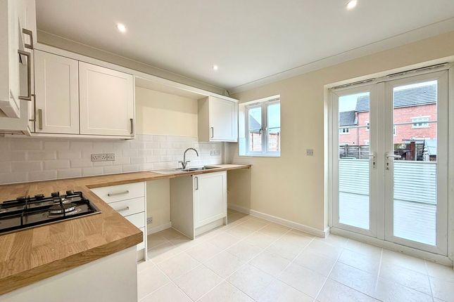 53, Savoy Court, Calne photo 2