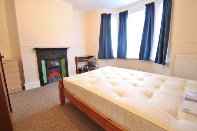 48 Bemister Road, Bournemouth photo 3