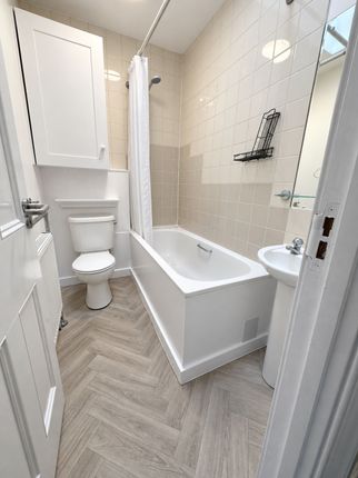 Flat 2, 3 Lower Redland Road, Bristol photo 5
