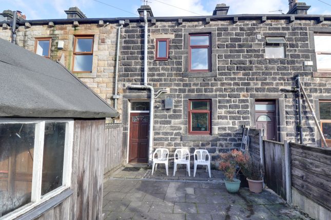 982, Rochdale Road, Todmorden photo 2