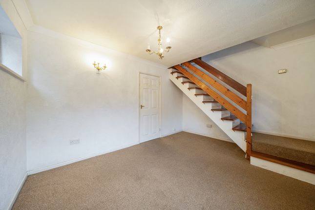 12, Mortlake Drive, Worcester photo 4
