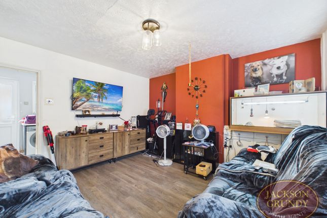 2, Cambria Crescent, Northampton photo 4