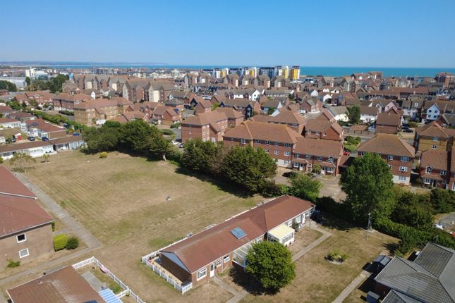 5, Lundy Walk, Eastbourne photo 3