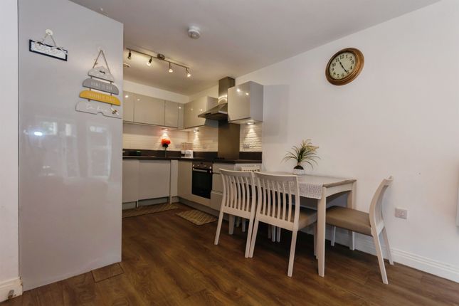Apartment 3, Somerdale House, 64, New House Farm Drive, Birmingham photo 4