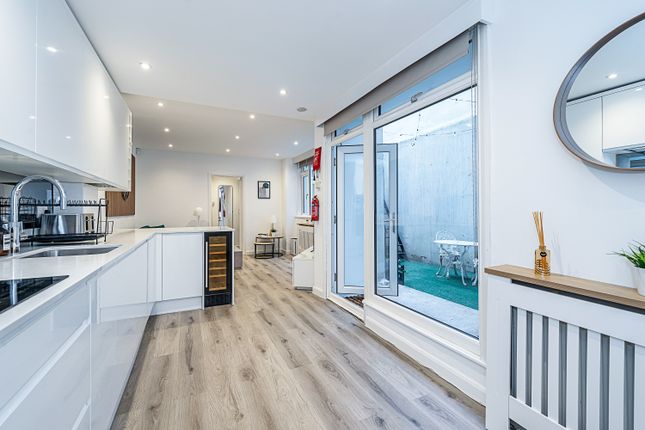 Flat 6, 85, Westbourne Terrace, London photo 4