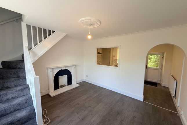 42 Ystrad Road, Pentre photo 5