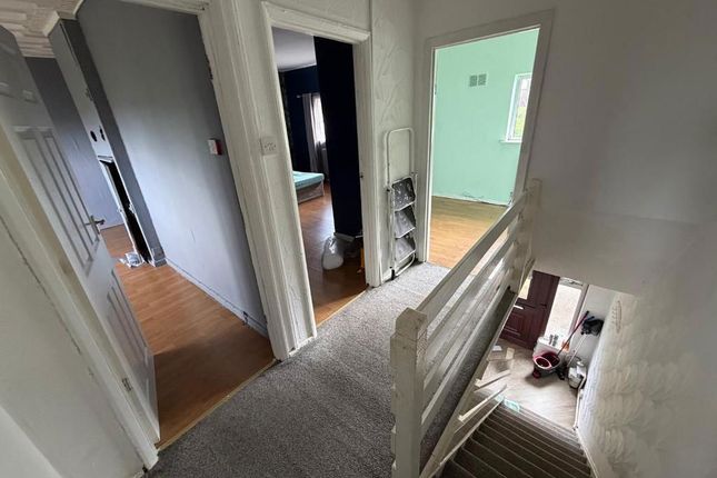 21, Pentwyn, Ebbw Vale photo 4