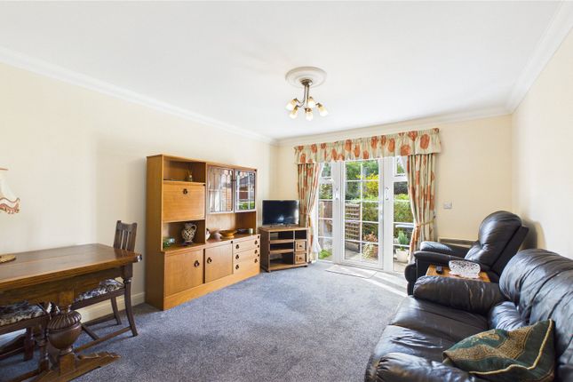 Flat 12, Academy Gate, 233, London Road, Surrey photo 3