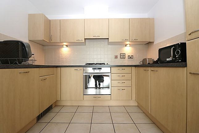 Flat to rent in Granary Mansions, Erebus Drive, London