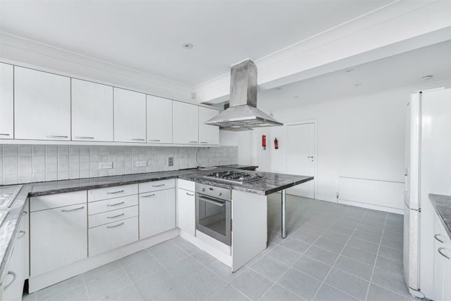 14, Ashbourne Road, London photo 4