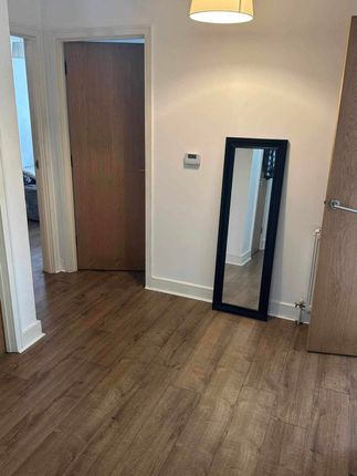 207, London Road, Crawley photo 4
