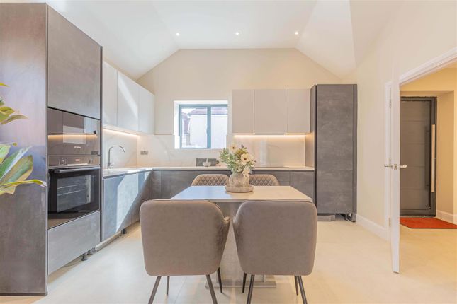 85, North Drive, Hounslow photo 5