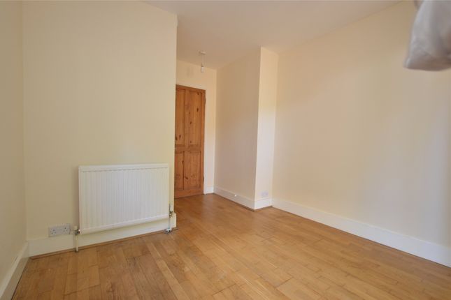GFF, 37, Steerforth Street, London photo 5