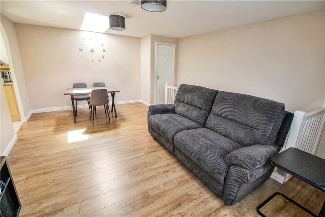 104, Cassini Drive, Wiltshire photo 4