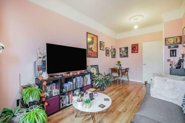 31, Rabbits Road, London photo 2
