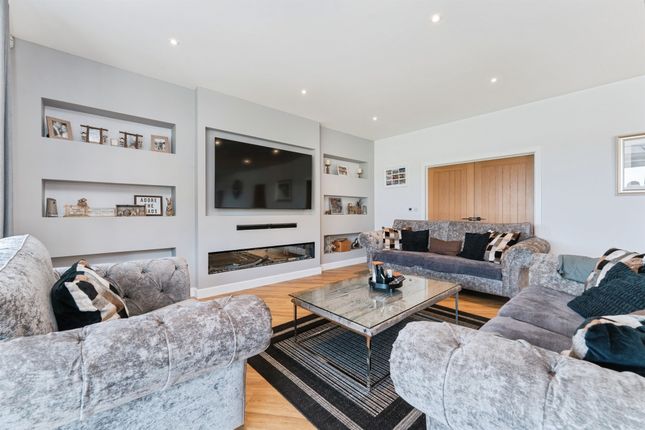 1, Askham Row, March photo 4