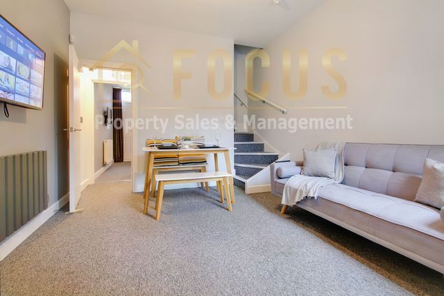 Terraced house to rent in Queens Road, Leicester