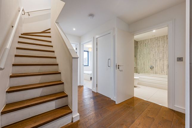 Hawthorne Crescent, Greenwich photo 3