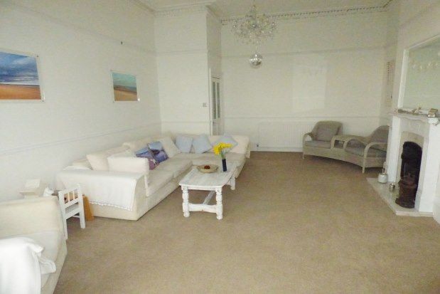 Flat to rent in Percy Gardens, North Shields