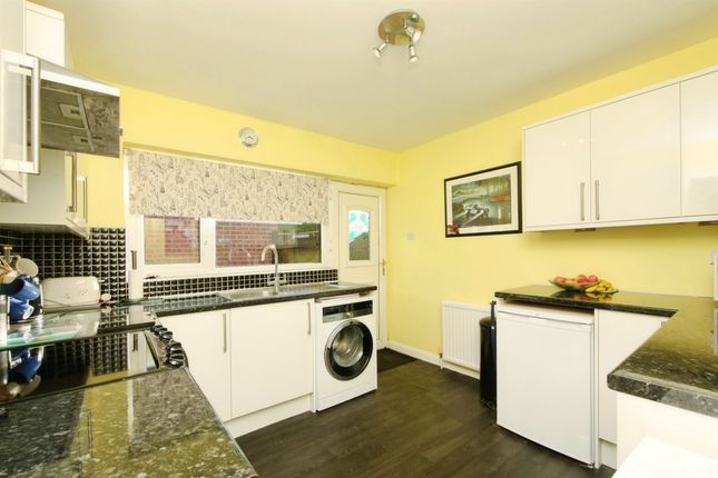 Durlston Drive, York photo 3