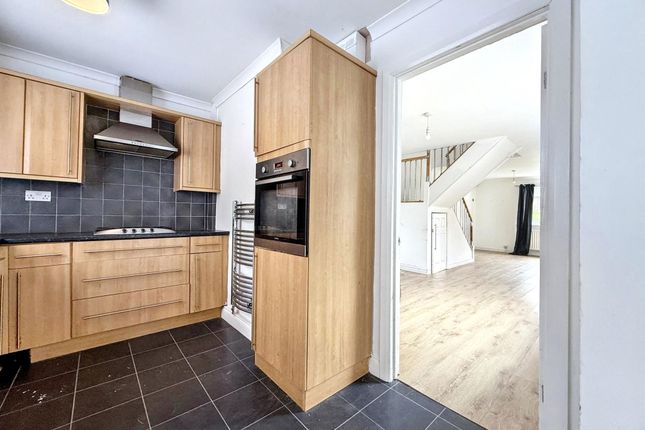 49, Thames Road, Peterlee photo 3
